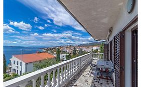 3 Bedroom Awesome Apartment In Novi Vinodolski